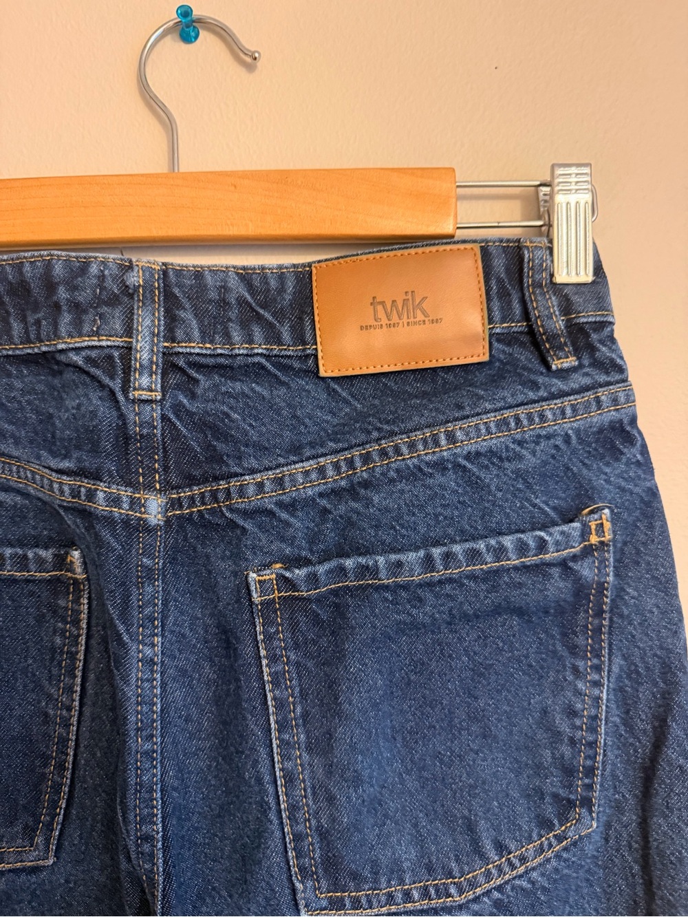 TWIK Wide Leg Dark Blue Women’s Jeans (28) - Picture 4 of 5